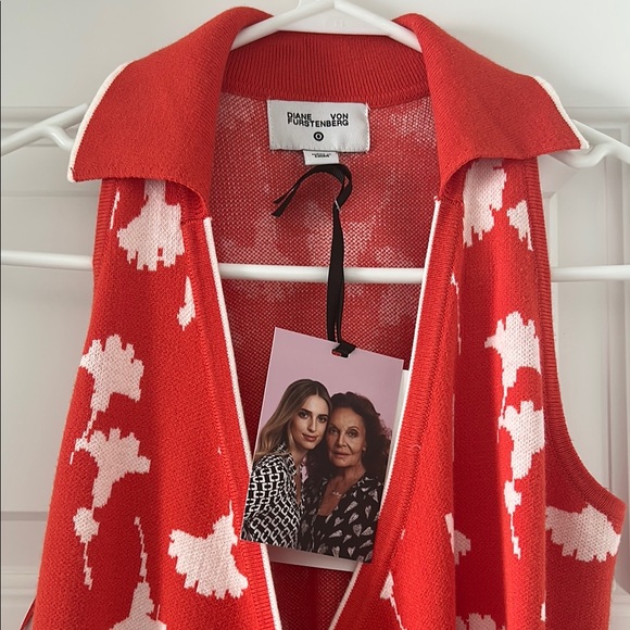 Target X Diane Von Furstenberg Orange and White Sleeveless Wrap Dress - Picture 3 of 5